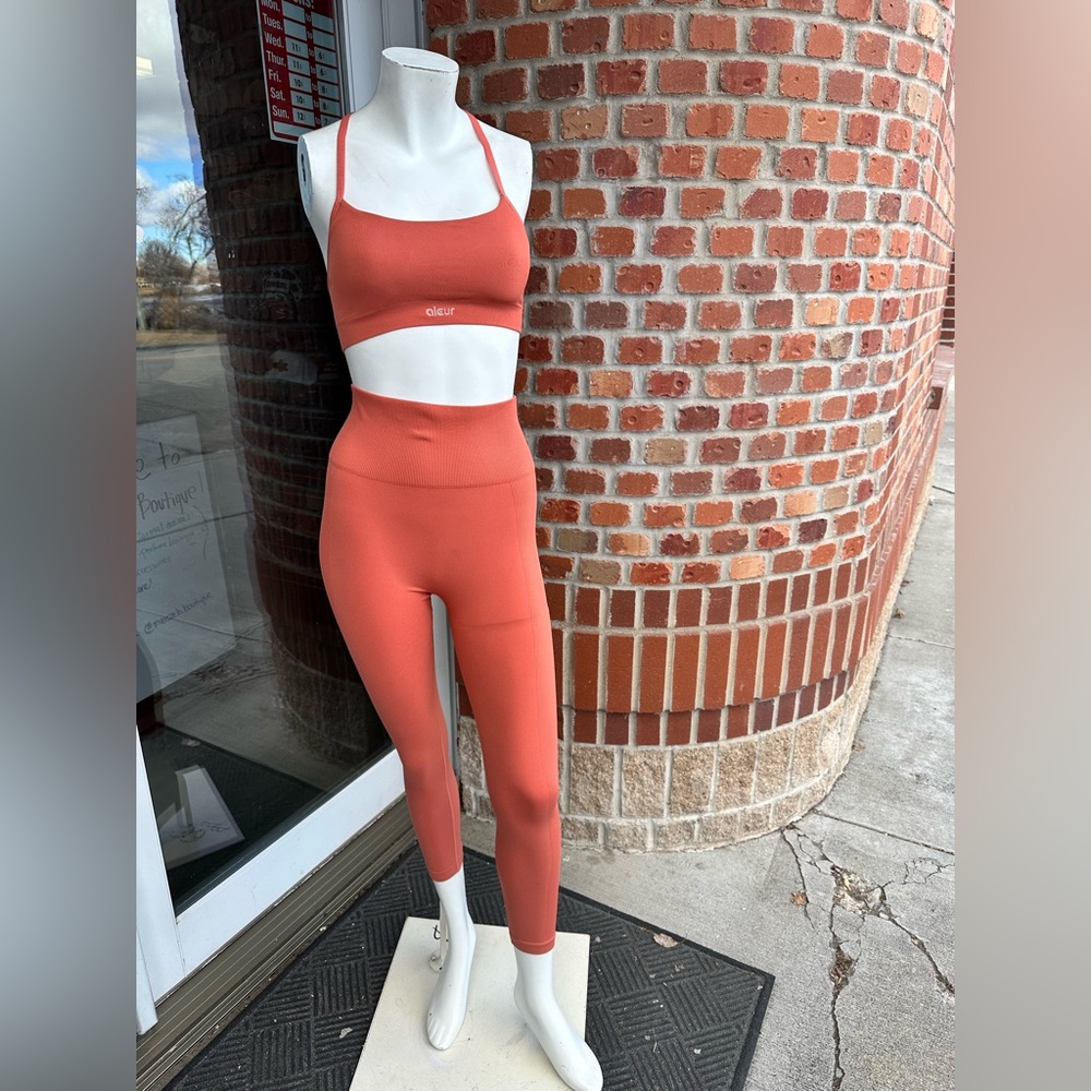 Coral 2 Piece Gym Yoga Pilates Stretchy Sports Bra and Legging Set